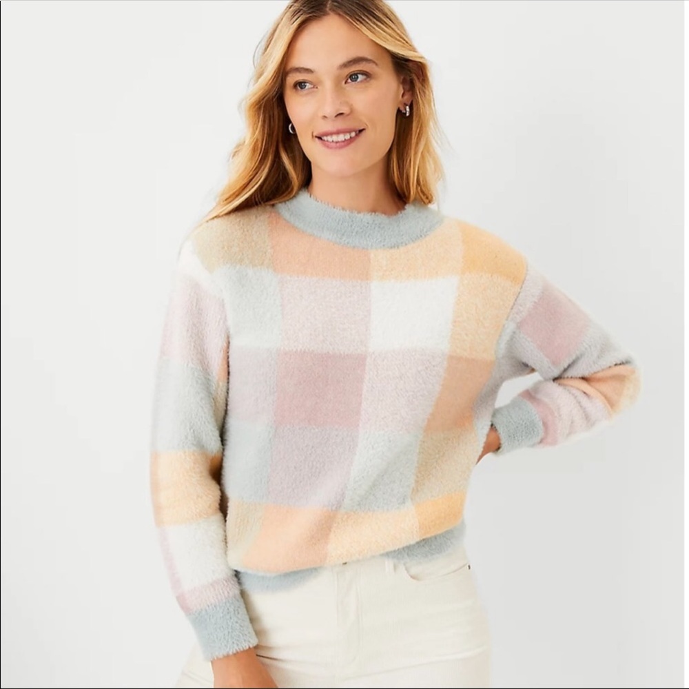Ann Taylor plaid cozy sweater size XS (like new)